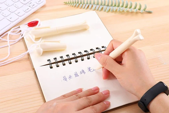 Kemik Tasarımlı Tükenmez Kalem - Boyun Askılı - Resim 5