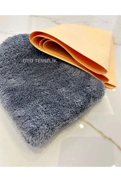 2'li Oto Yıkama Seti: Mikrofiber Araba Yıkama Eldiveni ve Güderi Bez 50x70cm - İz ve Leke Bırakmaz - 3