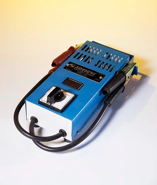 SOYBERG 122 AKÜ TEST CİHAZI 12-24V 220A RENDE TİPİ ŞALTERLİ DİJİTAL GÖSTERGELİ