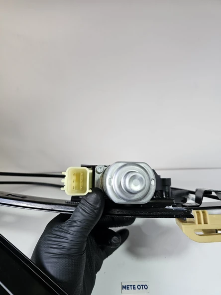 Ford Focus Ön Cam Krikosu Komple Motorlu Sol Şoför Tarafı 6 Pinli BM51A23201BF - 2