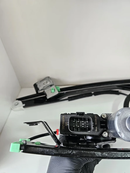 Ford Mondeo 3 Ön Cam Krikosu Komple Motorlu Sol Şoför Tarafı 8 Pinli 1S71F23201BX - 4