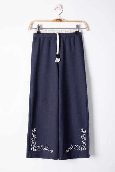 Lacivert Paçası Nakış Detaylı Kız Çocuk Geniş Paça Pantolon 20489