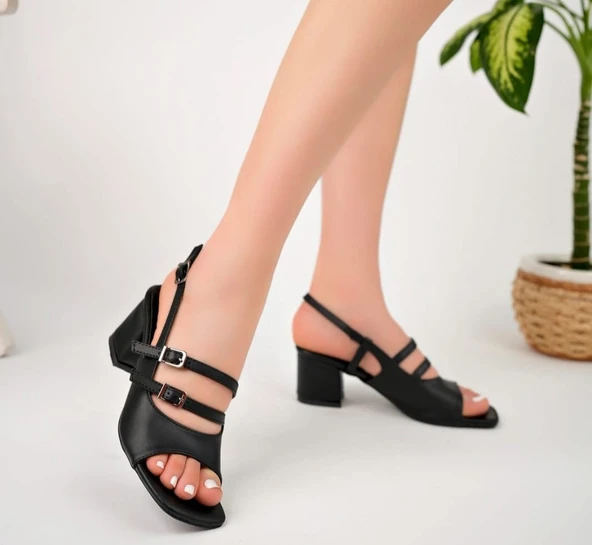 Merit Siyah Cilt Topuklu Ayakkabı - Resim 4