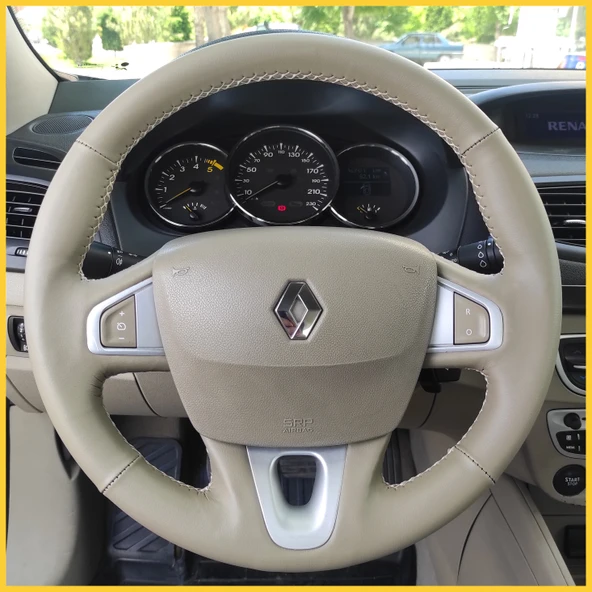 Fluence Araca Özel Direksiyon Kılıfı ürün görseli