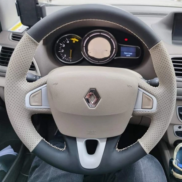 Megane 3 Araca Özel Direksiyon Kılıfı ürün görseli