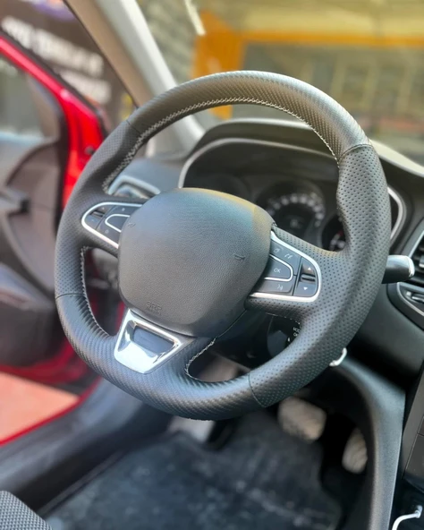 Megane 4 İcon Araca Özel Direksiyon Kılıfı (SOFT NOKTA KARBON KREM İP) - Resim 2