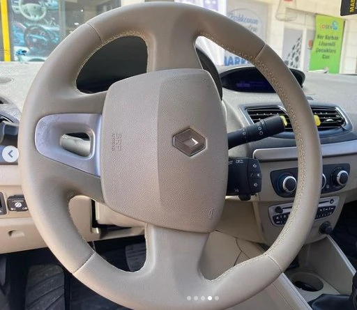 Fluence Tuşsuz Araca Özel Direksiyon Kılıfı (Airbeg Rengiyle Aynı Renktedir) - Resim 4