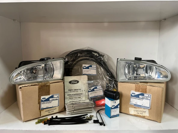 Ford Fiesta Sis Far Seti Takım Ağlayan Yüz 1976-2002