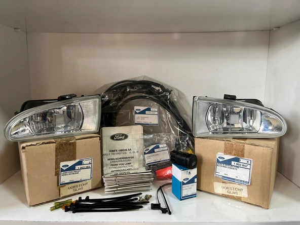 Ford Fiesta Sis Far Seti Takım Ağlayan Yüz 1976-2002 - 2