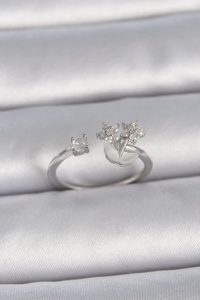 Pirinç Gümüş Renk Ayarlanabilir Zirkon Taşlı Yıldız Model Kadın Yüzük - TJ-BYK3397 ürün görseli