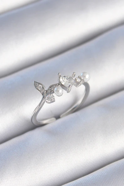 Pirinç Gümüş Renk Zirkon Taşlı Kalp Yaprak Model İnci Detay Kadın Yüzük - TJ-BYK3431 ürün görseli