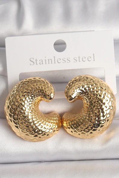 Pirinç Gold Renk Yılan Sırtı İşlemeli Yarım Halka Model Kadın Küpe - TJ-BKP10159 - 1