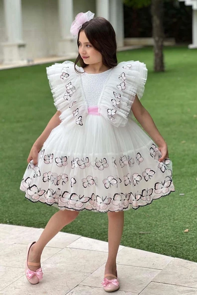 Kız Çocuk Sıfır Kol Omzu Fırfırlı Üzeri Kelebek Desenleri Eteği Tüllü Beyaz Abiye ürün görseli