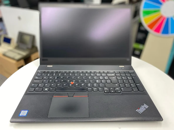 Lenovo Notebook ThinkPad T580 İ5 8250U 8Gb Ram 256Gb M2 SSD 15.6"FHD IPS Dokunmatik (C Laptop) 2.EL