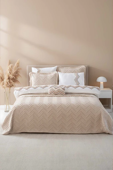 Rivaİstanbul Almila Bej Çift Kişilik Nevresimli Pike Seti - 8 Parça Çeyiz Seti ürün görseli 1