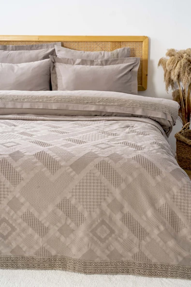 Rivaİstanbul Freya Vizon Güpürlü %100 Pamuklu Çift Kişilik Nevresimli Pike Seti - 7 Parça Çeyiz Seti - Resim 3