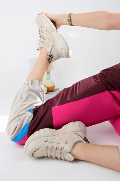 Günlük Kadın Spor Ayakkabı Bağcık Yüksek Kalın Taban Nefes Alan Oval Burun Rahat Hafif Sneaker 1001 - 6