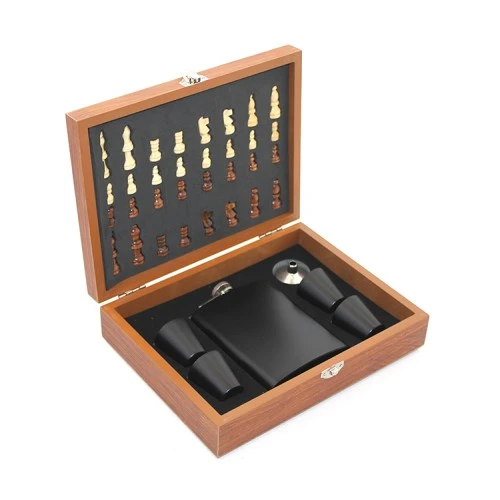 Ahşap Kutulu Satrançlı Matara Seti 8 oz Siyah Renk ürün görseli