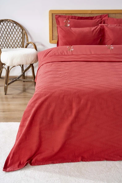 Rivaİstanbul Noris Nar Çiçeği Çift Kişilik %100 Pamuklu Nakışlı Nevresimli Pike Takımı - 7 Parça Çeyiz Seti - Resim 2