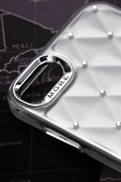 iPhone 7 / 8 Uyumlu Baklava Desenli Pırlanta Taşlı Sert Kapak Kılıf Beyaz - Resim 3