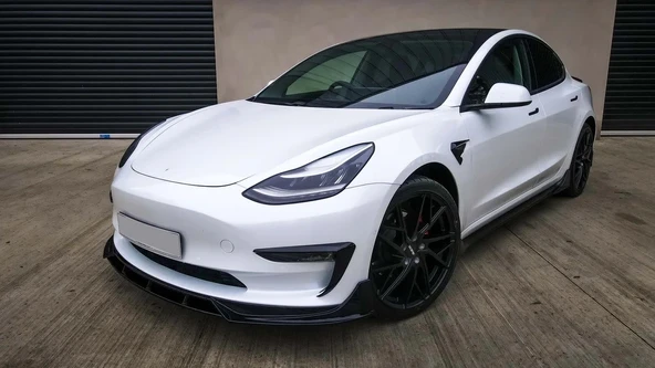 TESLA MODEL Y UYUMLU AERO BODY KİT PİANO BLACK 2021+ - 2