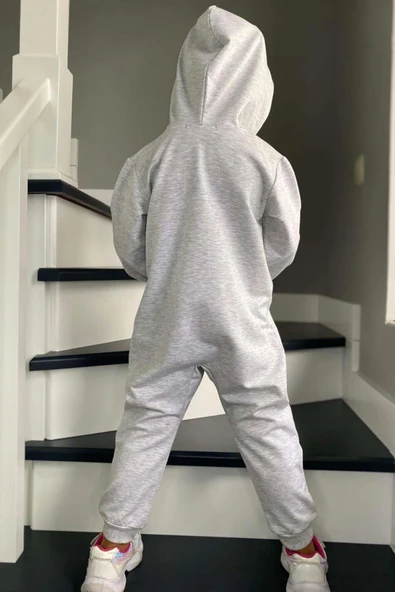 Kız Erkek Bebek Üzerinde Noel Baba ve Ağaç Önü Fermuarlı Kapüşonlu Gri Tulum - Resim 7