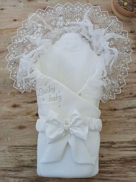 Eterelle Yenidoğan Sahra Lucky Baby Nakışlı Kundak Bebek Battaniyesi Ekru