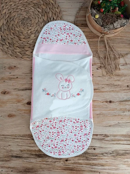 Eterelle Yenidoğan İlkbaharın Tavşanı Nakışlı Çıt Çıt Kapamalı Bebek Kundak Ekru