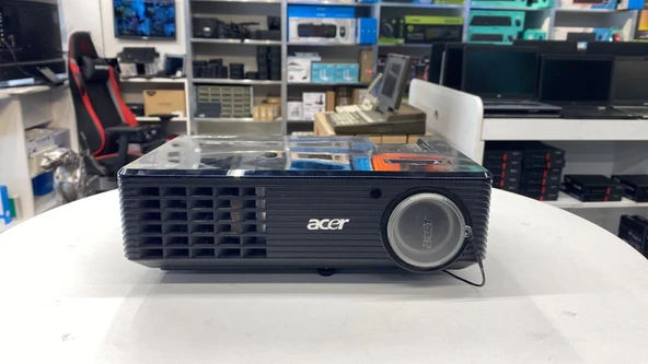 Projeksiyon Acer X110P 800 X 600 (Kumanda Yok) 2.El 3Ay Garanti
