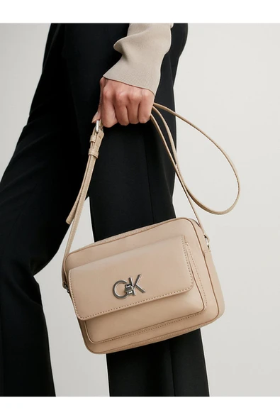 Calvin Klein Kadın Re-lock Camera Çanta - 5
