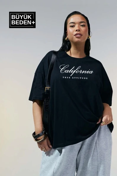 Kadın Büyük Beden El Yazılı California Baskılı Bisiklet Yaka Tshırt SPR25BTSK13