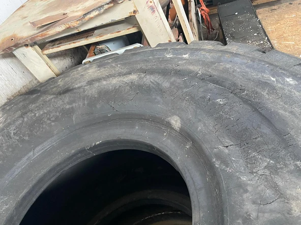 Glasgow 29.5R25 Jantsız İş Makinesi Lastiği 1 Adet (Çıkma Parça) - 9