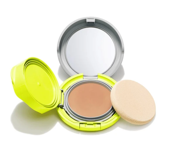 Shiseido Sports BB Compact SPF 50 - BB Krem Medium - 2