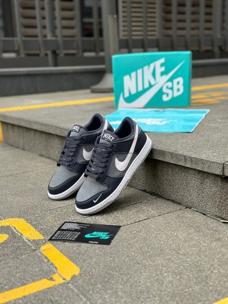 NİKE DUNK LOW ürün görseli