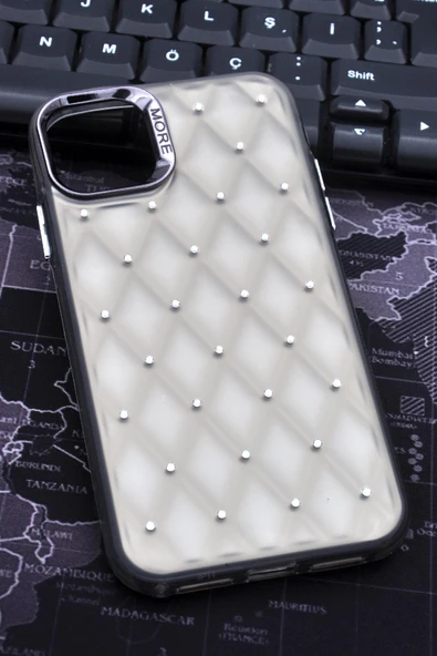 iPhone 13 Pro Uyumlu Baklava Desenli Pırlanta Taşlı Sert Kapak Kılıf Gri ürün görseli