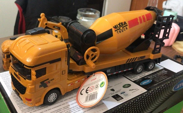 Oyuncak Koleksiyon İş makinaları Mikser Kamyonu Beton Dökücü 25 cm - 3