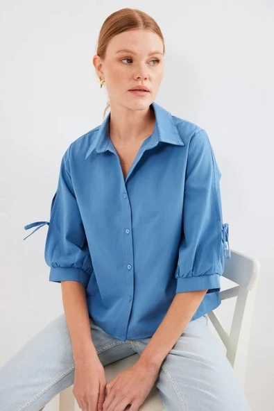 20246 Kol Detaylı Crop Gömlek - İndigo - Resim 2