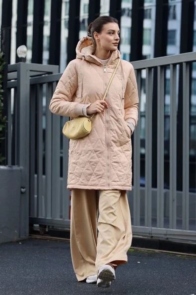 5138 Kapitone Uzun Şişme Mont - Bej - 4