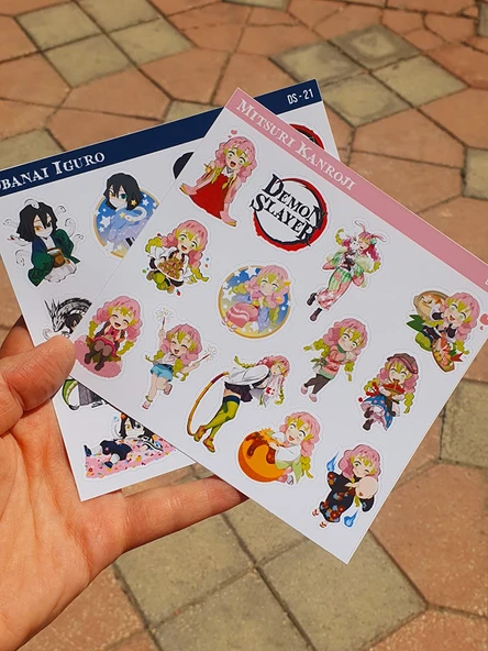 Demon Slayer-Mitsuri Kanroji-Obanai Iguro-parlak kağıt -2li sticker set- başarı etiket süsleme - 11