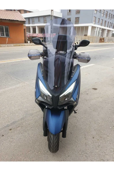 MOTOCAM Kymco Xtown 250 İ Siperlik Ön Cam 2020 2024 Model 83cm Açıkfüme Renkli 4mm UZUN CAM