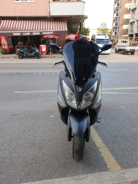 MOTOCAM Sym Joymax 250 İ Siperlik Ön Cam 2013 2017 Model 54cm siyah Renkli 4mm SPOR CAM
