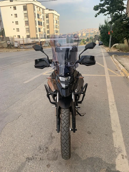 MOTOCAM Sym NHT 200 Siperlik Ön Cam 2023 2024 Model 50cm Açıkfüme Renkli 4mm