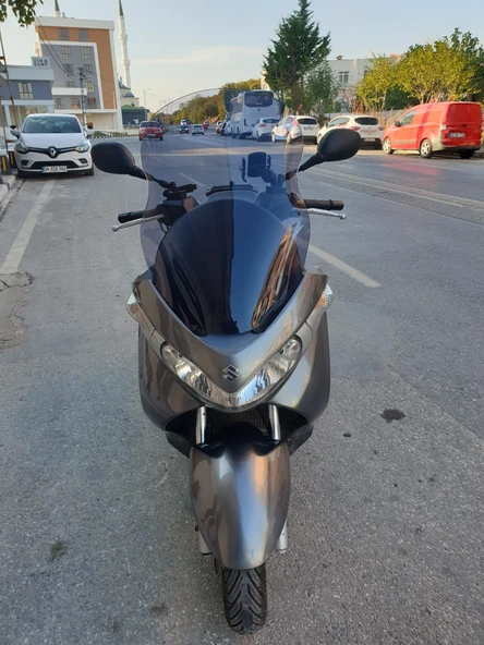 MOTOCAM Suzuki Burgman UH 200 Siperlik Ön Cam 2006 2013 Model 61cm Açıkfüme Renkli 4mm