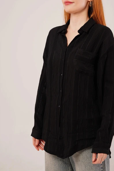 Hakim Yaka Çizgili Cep Detaylı Siyah Gömlek - Resim 3