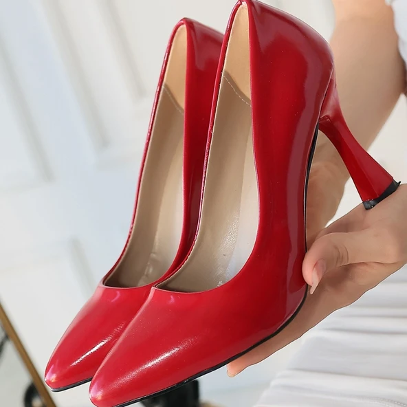 Ulba Kırmızı Rugan Stiletto Ayakkabı