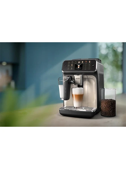 Philips EP5547/90 5500 Serisi Tam Otomatik Espresso Makinesi - Resim 6