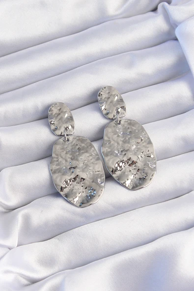 Pirinç Gümüş Renk Ezme Plaka Küpe ürün görseli