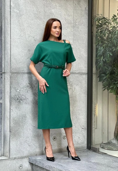 Trend Kadın Minimalist Şıklığın Renkli Dokunuşları Omuz Detaylarıyla Fark Yaratan Tasarım - 3