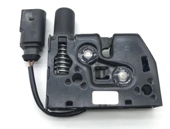 MOTOR KAPUT KİLİDİ ALT AQ3 12-18 RSQ3 14-18