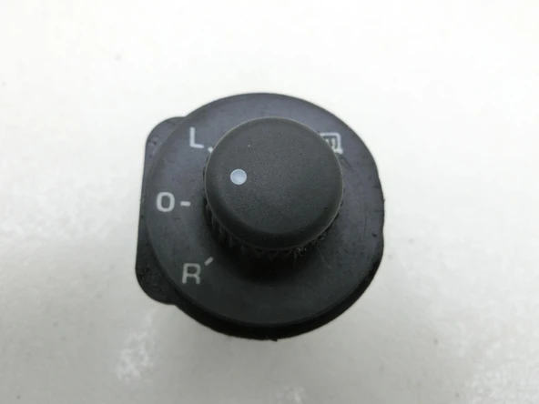 AYNA KUMANDA ANAHTARI OCTAVIA 04-08 ürün görseli